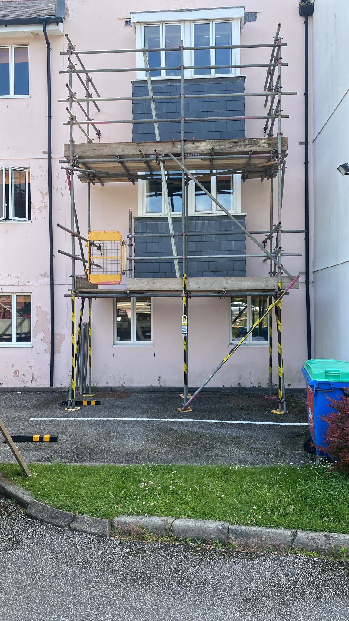 Painting & Decorating 