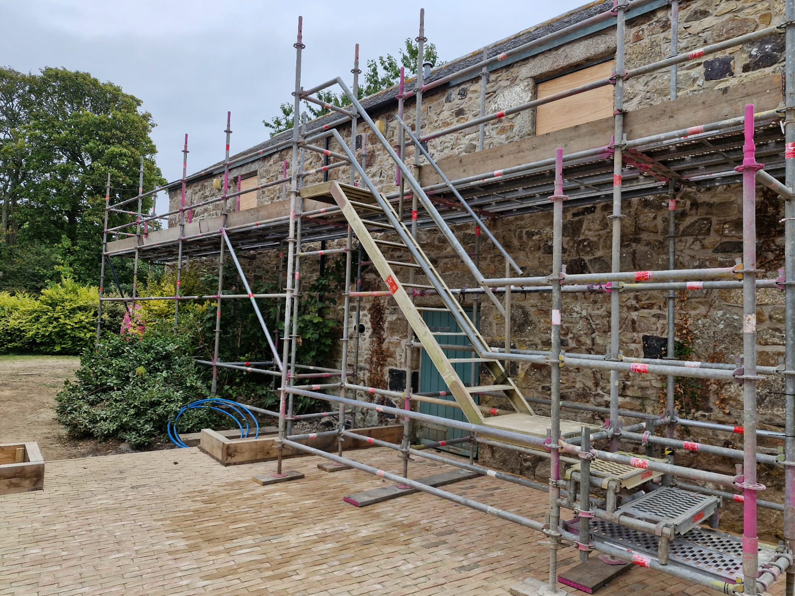 Painting & Decorating 